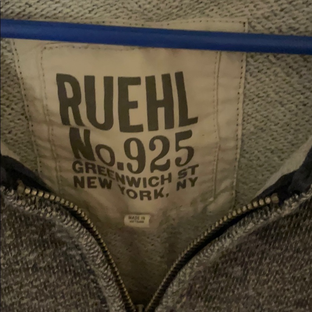 Sweatshirt - Picture 2 of 3
